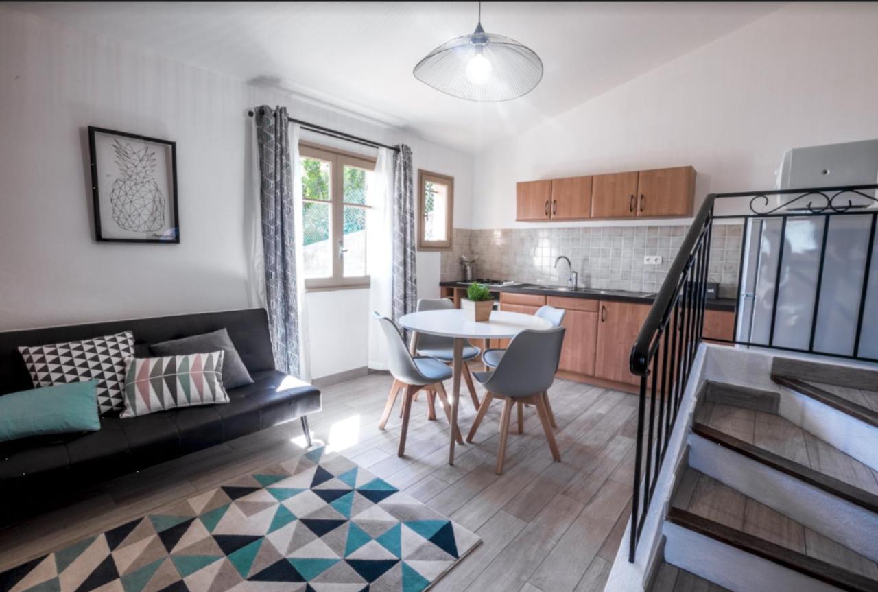 Petite Maison De Vacance Vue Mer Льо Лаванду Екстериор снимка