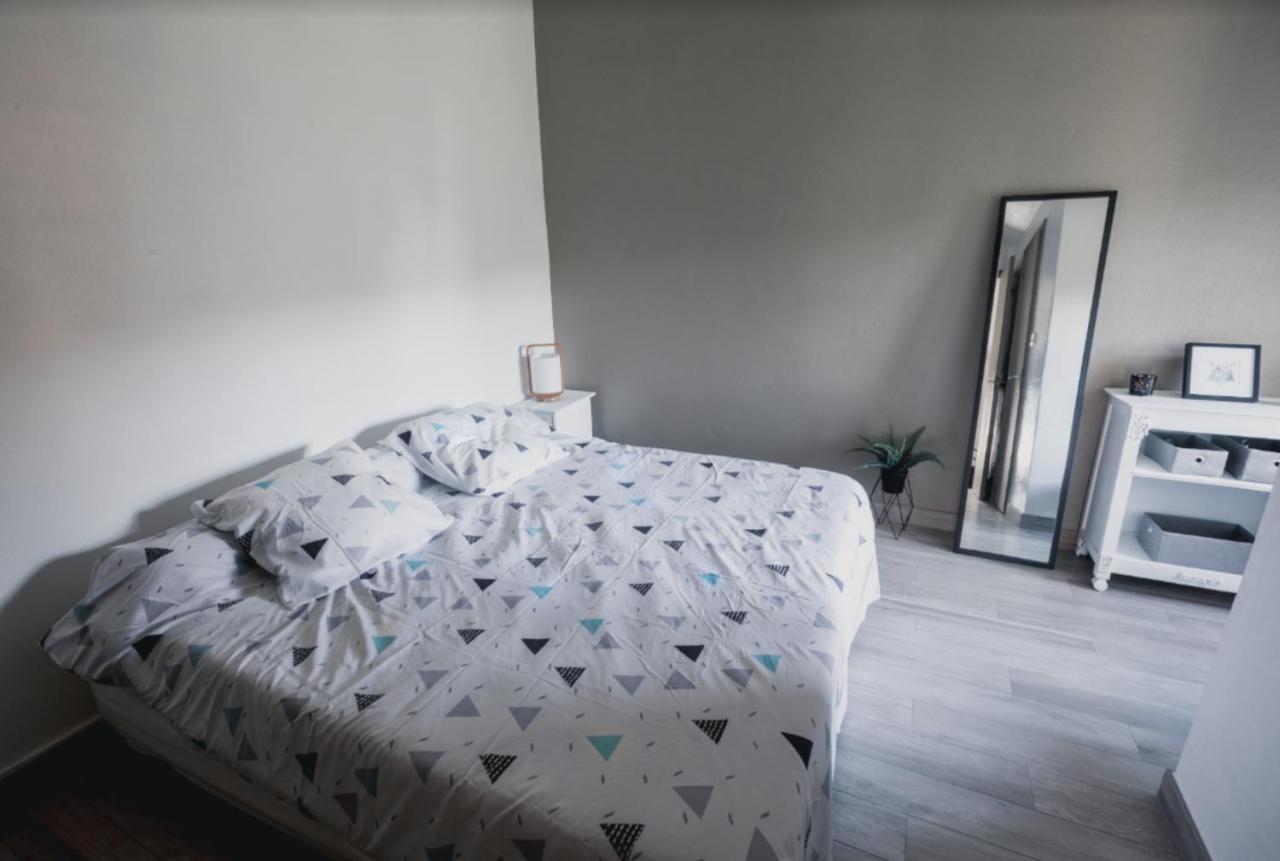 Petite Maison De Vacance Vue Mer Льо Лаванду Екстериор снимка